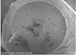 40Cr鋼內六角圓柱頭螺釘扭轉斷口形貌